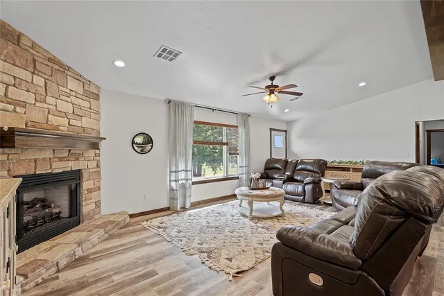 Photo 5 — 622 Hopewell Road, Ratliff City, OK 73481