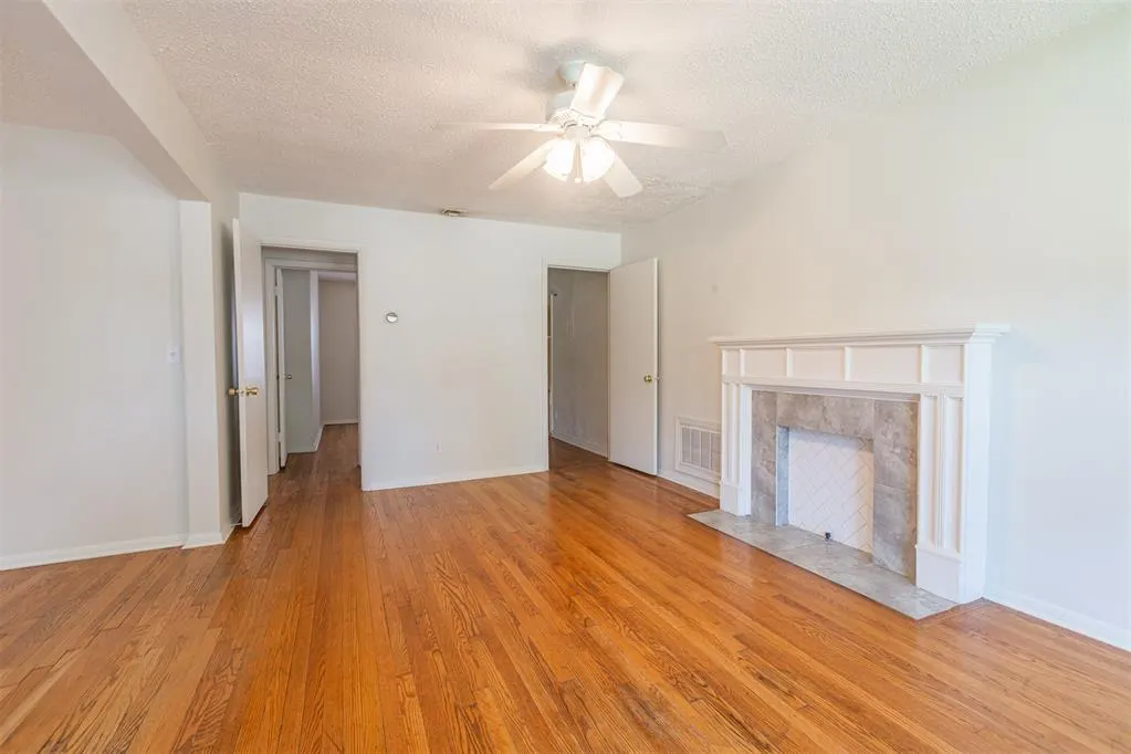 Photo 7 — 2616 NW 33rd Street, Oklahoma City, OK 73112