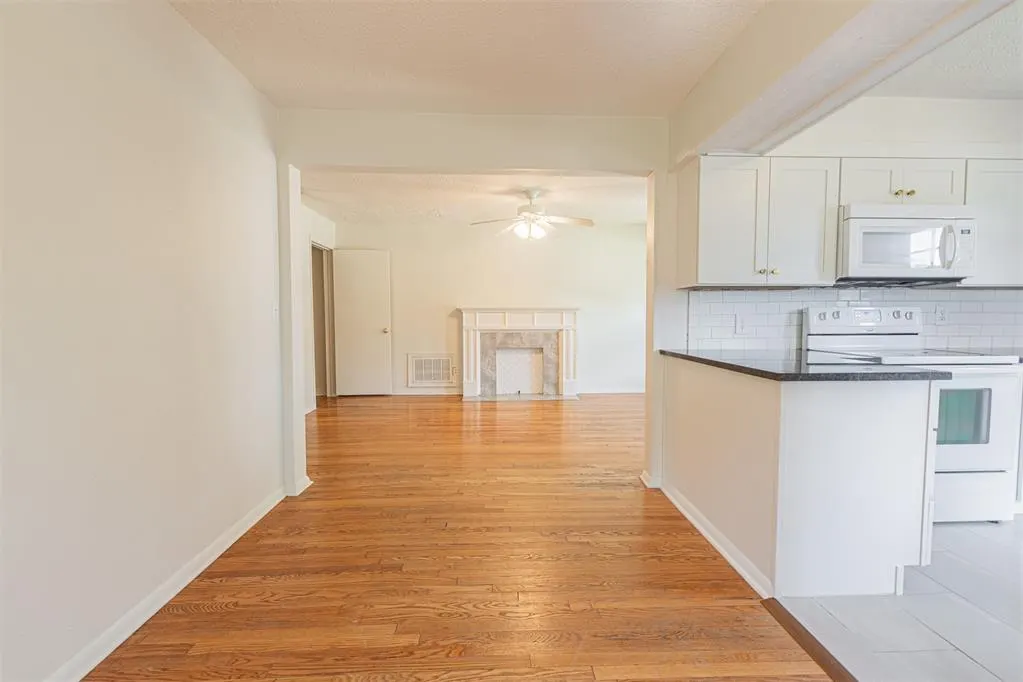 Photo 11 — 2616 NW 33rd Street, Oklahoma City, OK 73112