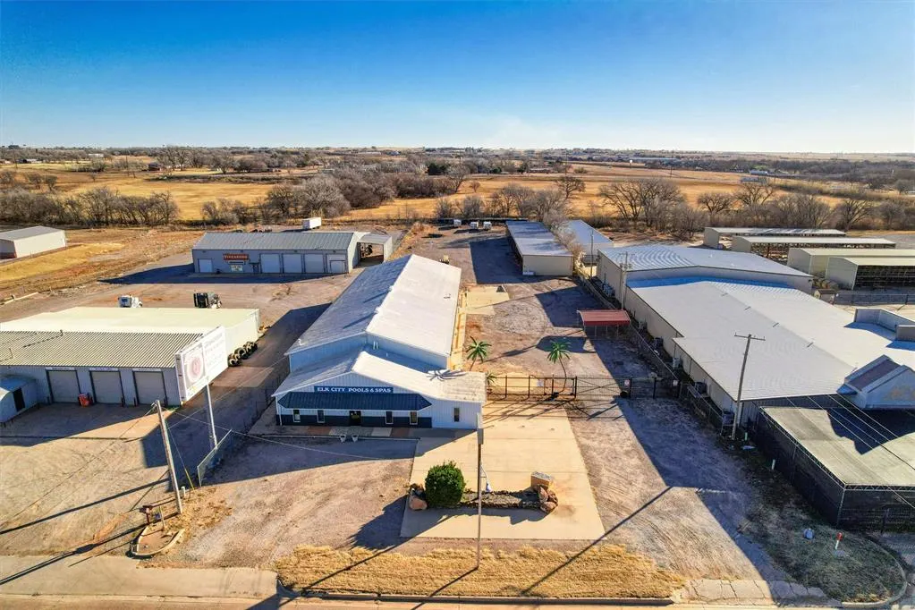 Photo 28 — 1206 S Main Street, Elk City, OK 73644