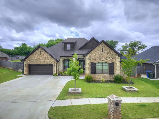 Photo 2 — 210 Bulverde Drive, Norman, OK 73069