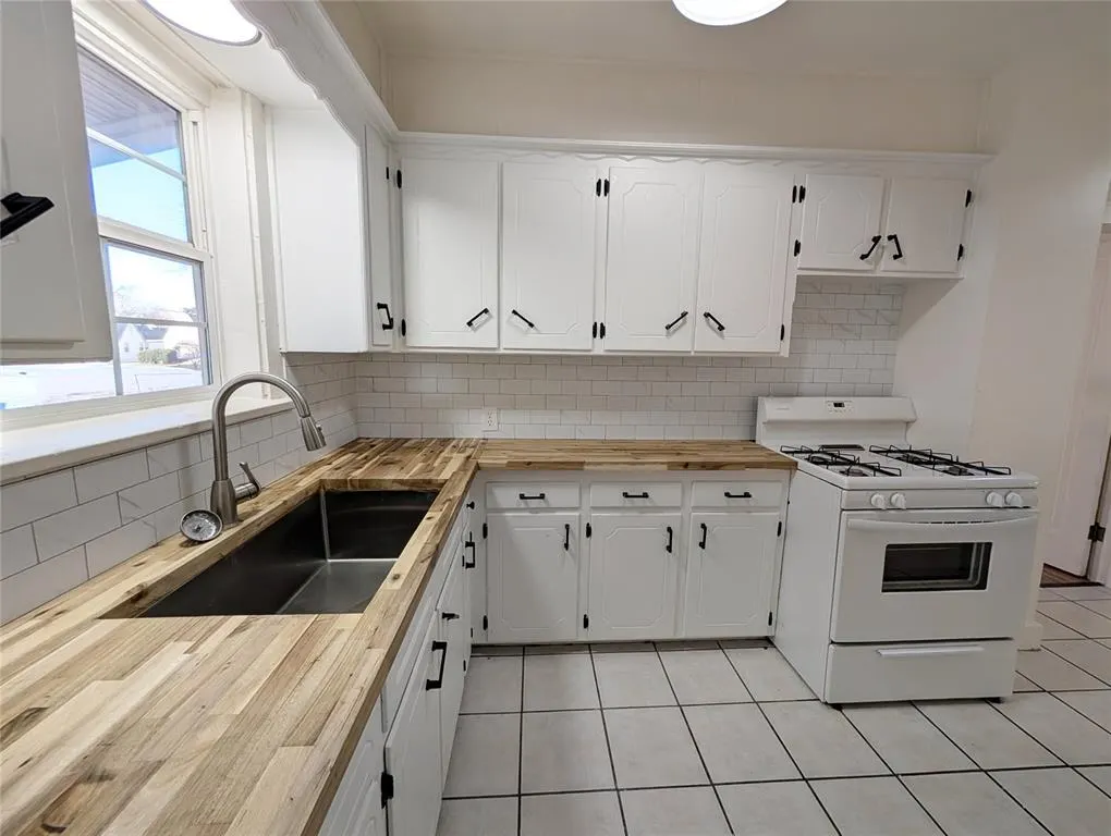 Photo 10 — 1500 N Drexel Boulevard, Oklahoma City, OK 73107