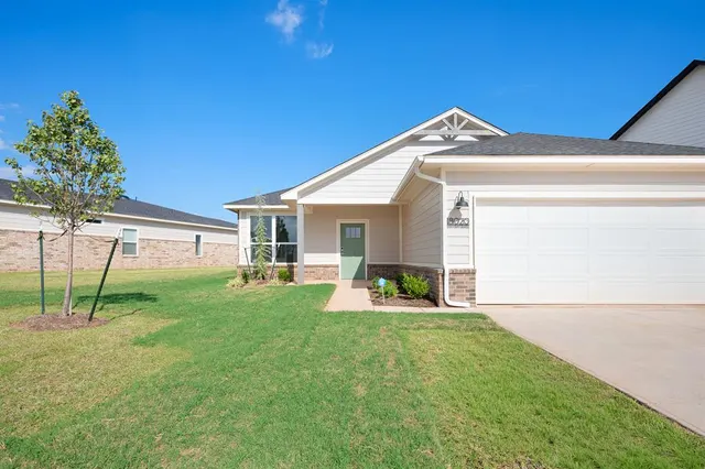 Photo 2 — 18020 Anthem Boulevard, Edmond, OK 73012