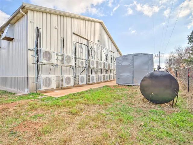Photo 6 — 3595 E State Highway 9 Road, Norman, OK 73071