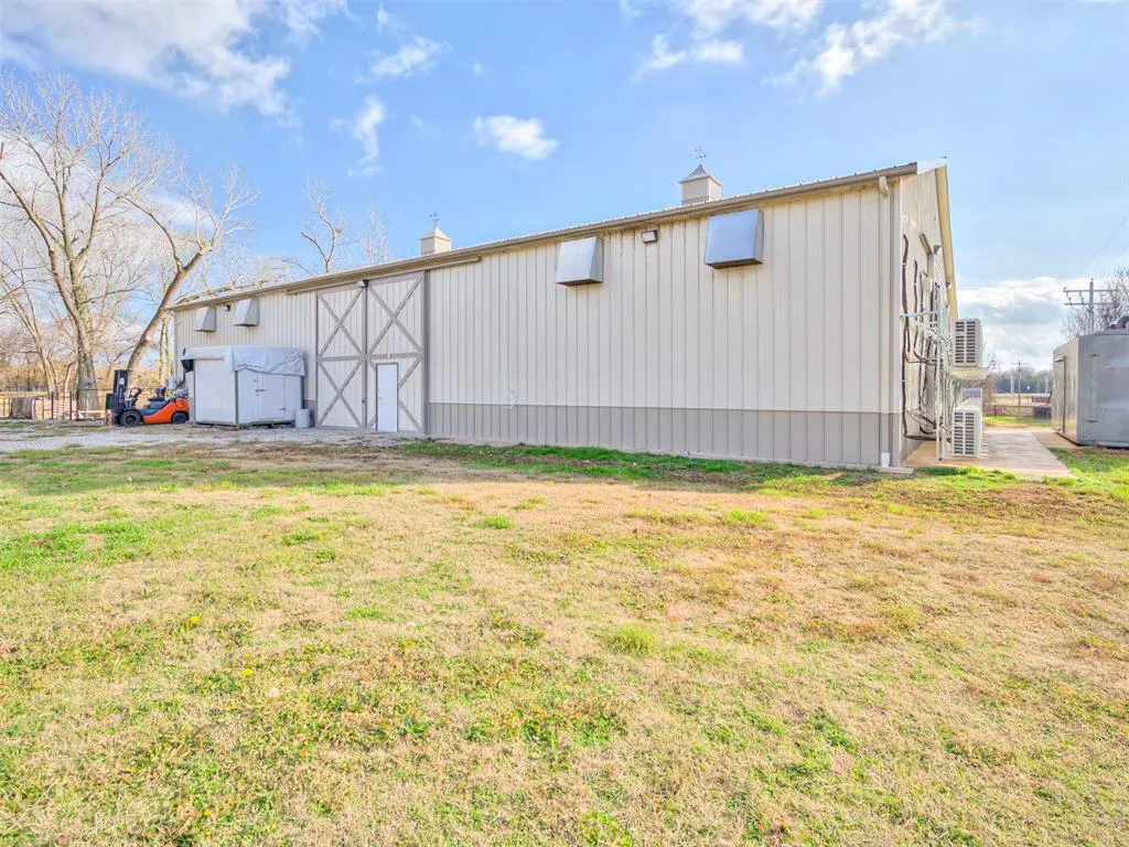 Photo 7 — 3595 E State Highway 9 Road, Norman, OK 73071