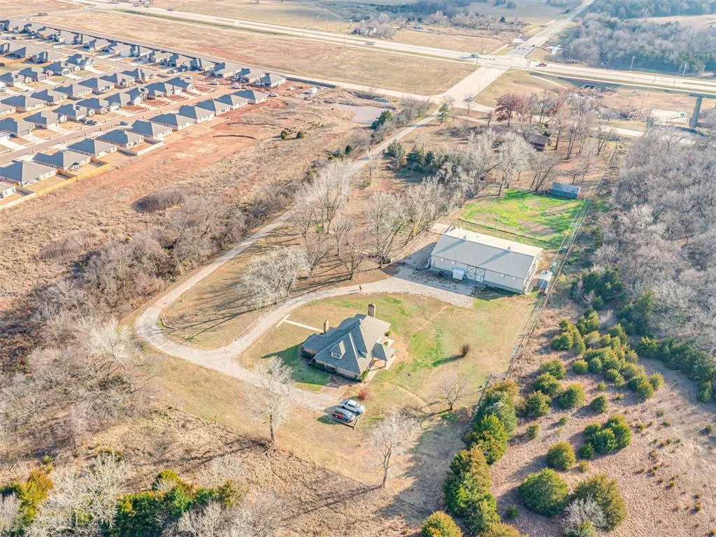 Photo 23 — 3595 E State Highway 9 Road, Norman, OK 73071