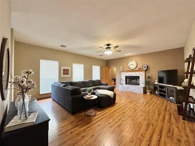 Photo 6 — 12 Northwood Drive, Shawnee, OK 74804