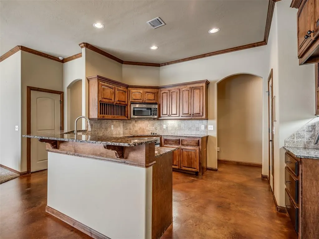 Photo 11 — 3000 SW 140th Street, Oklahoma City, OK 73170
