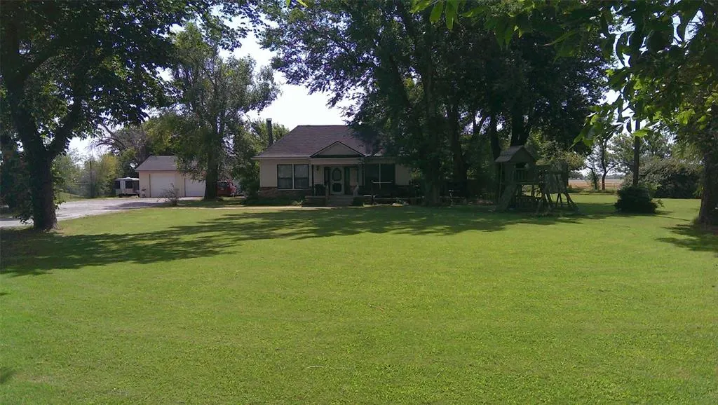 Photo 2 — 1505 N Piedmont Road, Yukon, OK 73099