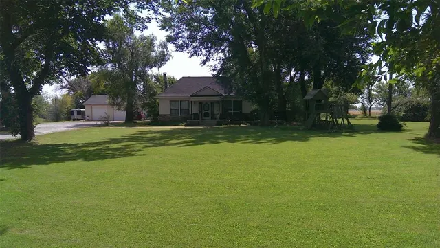 Photo 2 — 1505 N Piedmont Road, Yukon, OK 73099