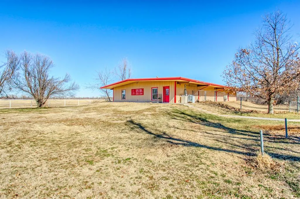 Photo 15 — 1505 N Piedmont Road, Yukon, OK 73099