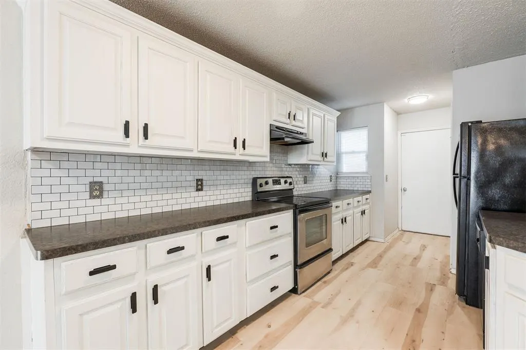 Photo 2 — 2532 Kathy Court, Oklahoma City, OK 73120