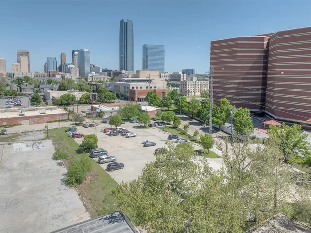 Photo 3 — 815 NW 2nd Street, Oklahoma City, OK 73102