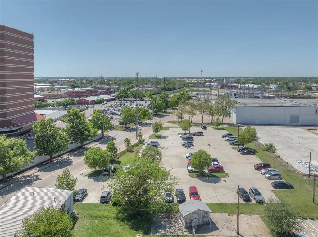 Photo 4 — 815 NW 2nd Street, Oklahoma City, OK 73102
