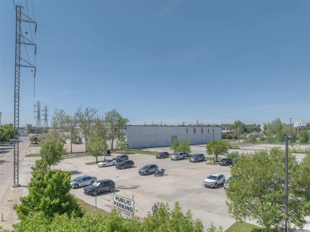 Photo 9 — 815 NW 2nd Street, Oklahoma City, OK 73102