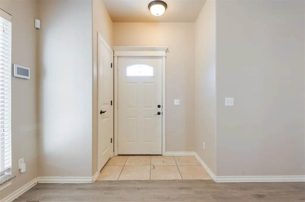 Photo 10 — 2525 Lee Lane, Oklahoma City, OK 73120