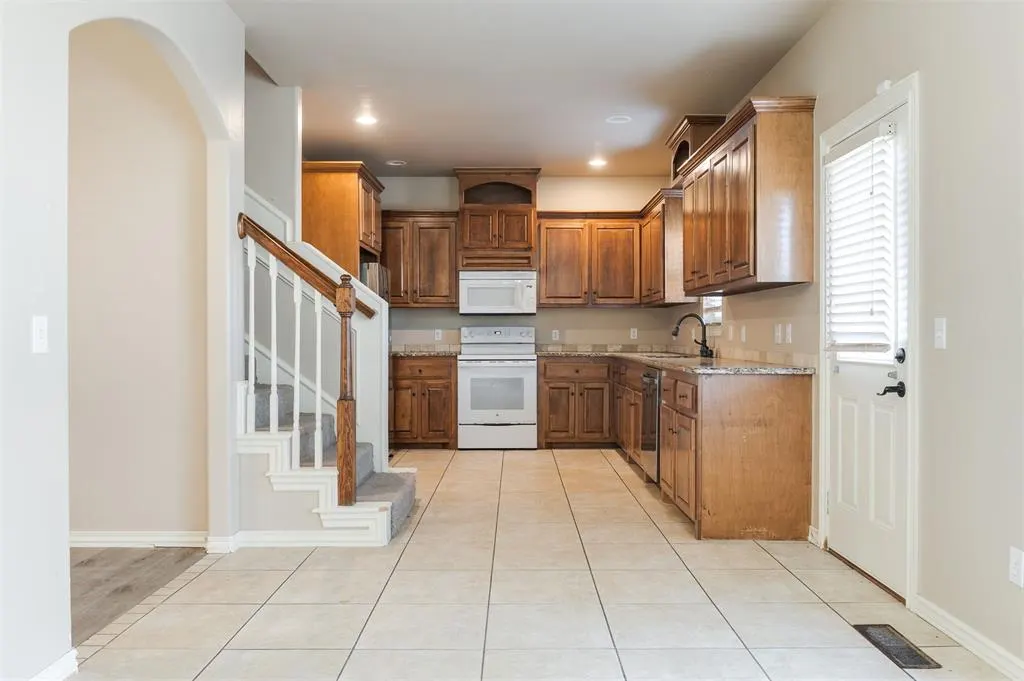 Photo 21 — 2525 Lee Lane, Oklahoma City, OK 73120