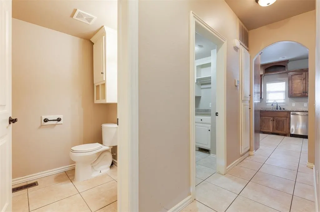 Photo 36 — 2525 Lee Lane, Oklahoma City, OK 73120