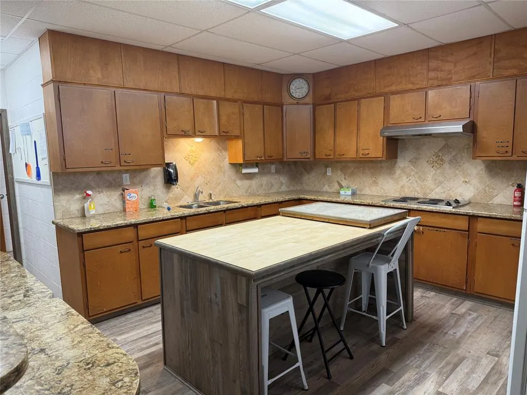 Photo 7 — 2717 W Broadway Avenue, Enid, OK 73703