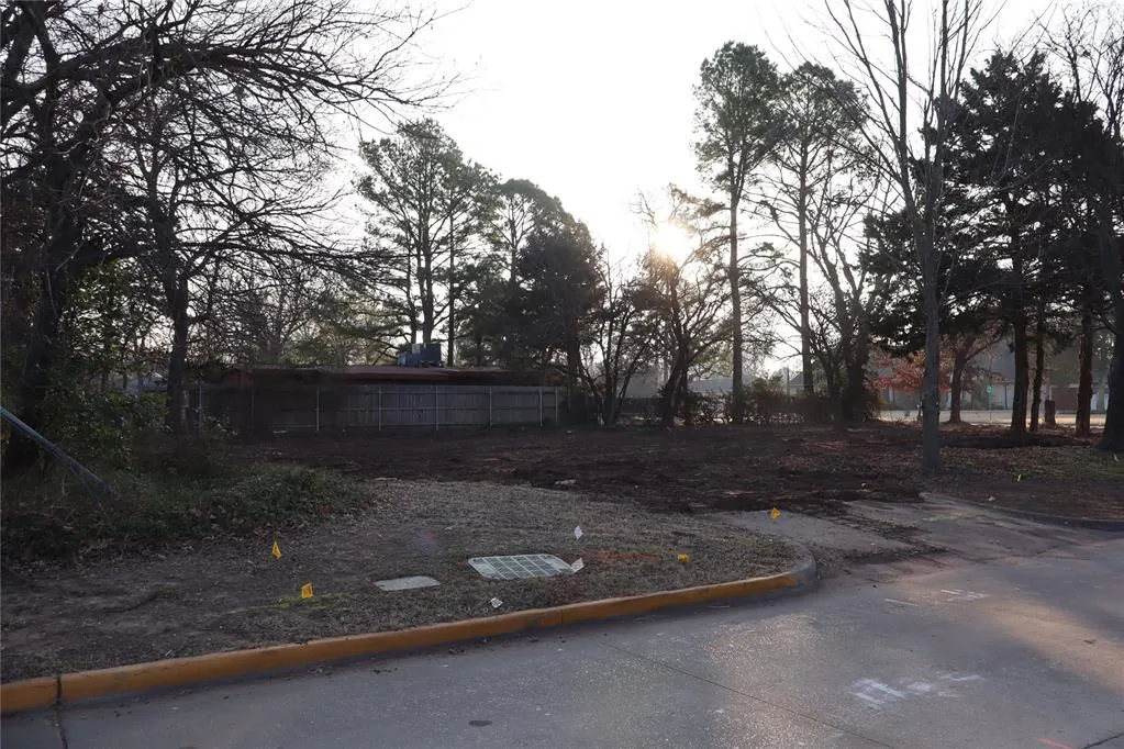 Photo 3 — 1721 S Pickard Avenue, Norman, OK 73072