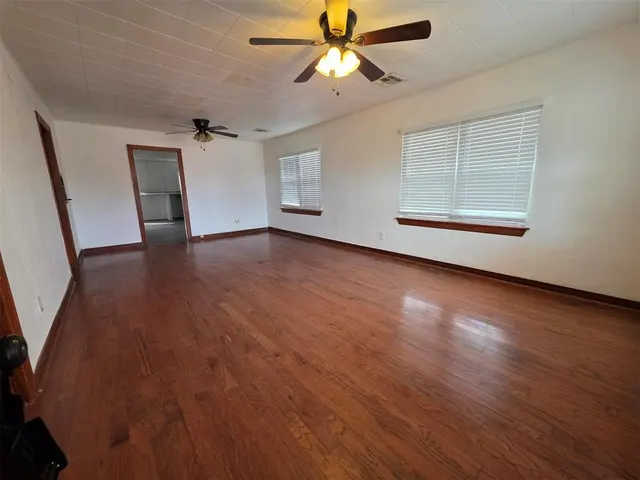 Photo 8 — 709 W Alabama Avenue, Chickasha, OK 73018