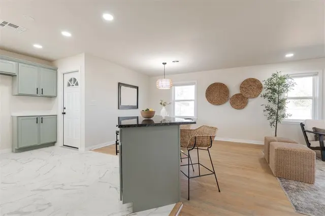 Photo 6 — 2629 Berkshire Way, Oklahoma City, OK 73120