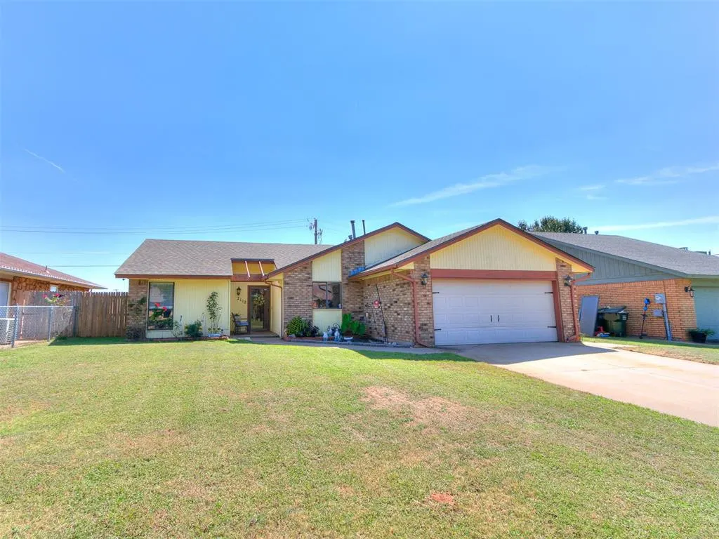 Front exterior — 2112 W Rockypoint Drive, Edmond, OK 73003