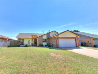 Sold home at 2112 W Rockypoint Drive