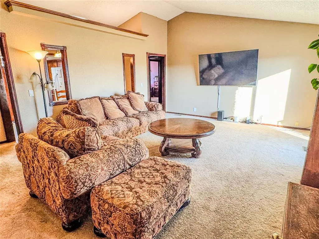 Photo 9 — 2112 W Rockypoint Drive, Edmond, OK 73003