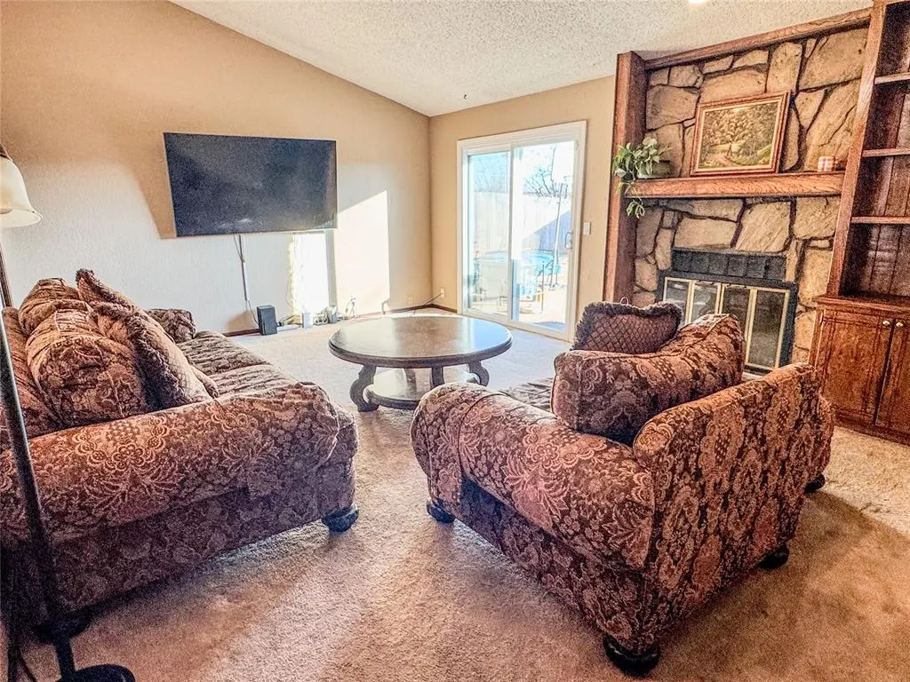 Photo 10 — 2112 W Rockypoint Drive, Edmond, OK 73003