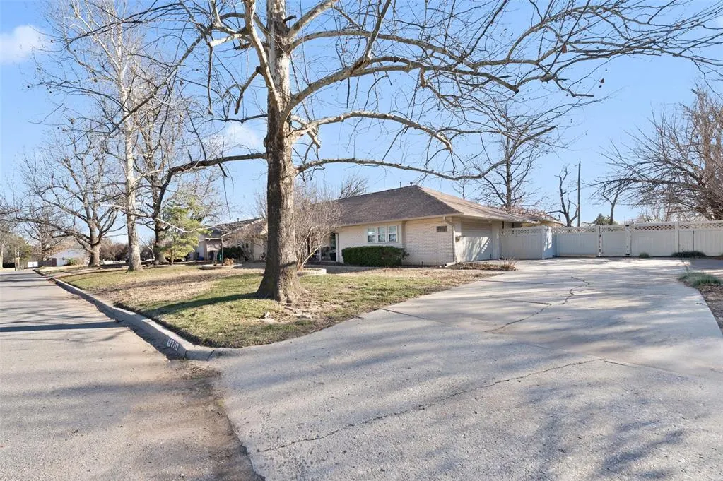 Photo 3 — 3712 Quapah Circle, Oklahoma City, OK 73112