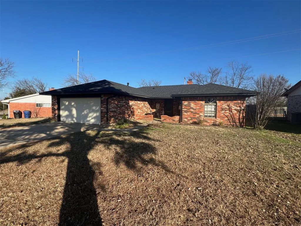 Photo 2 — 703 Cedar Lane, Tecumseh, OK 74873