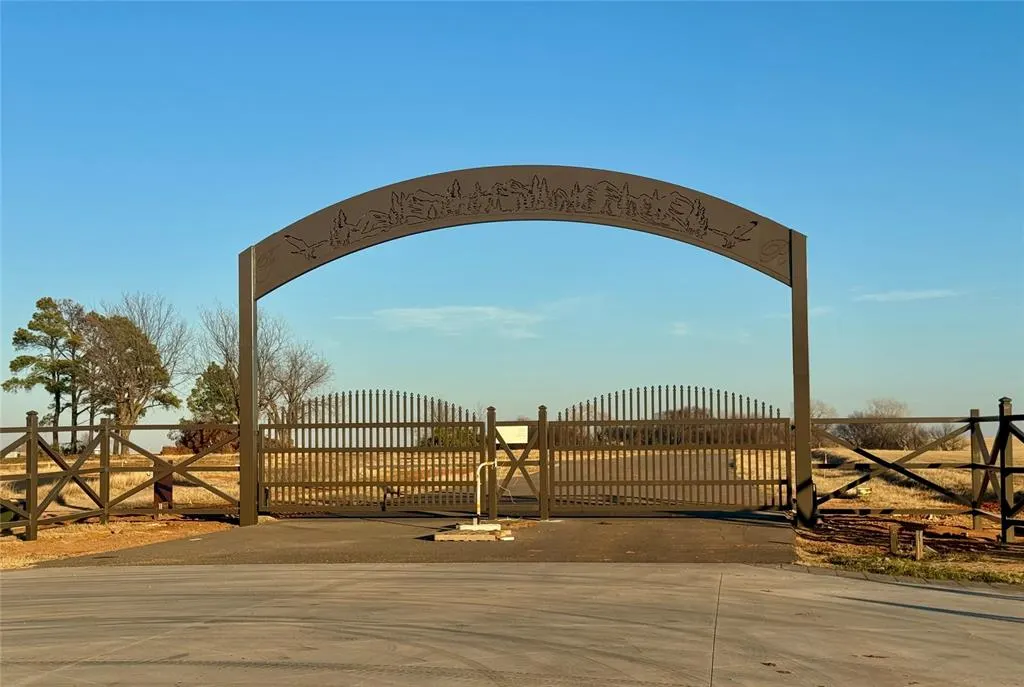Photo 2 — 00000 Christian Circle, Chickasha, OK 73018