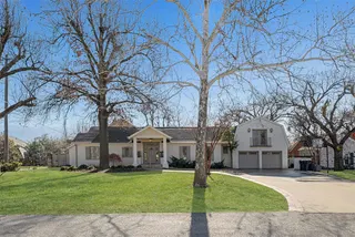 Sold home at 2600 Somerset Place