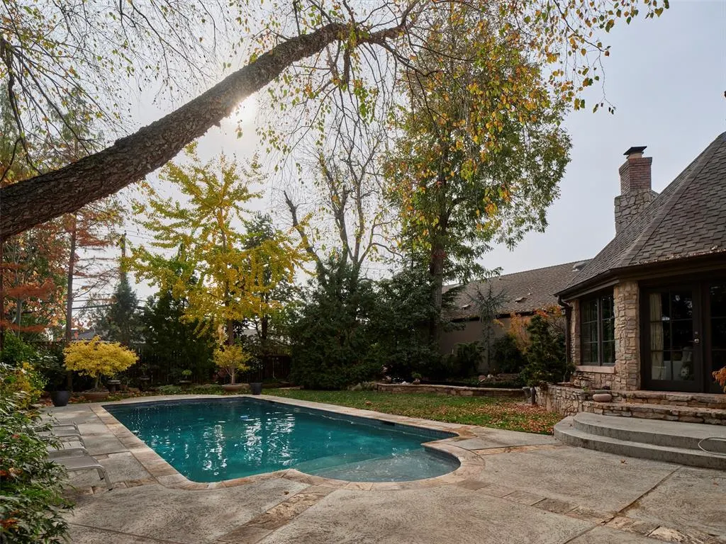 Photo 4 — 812 NW 39th Street, Oklahoma City, OK 73118