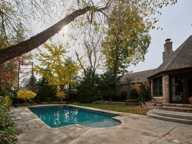 Photo 4 — 812 NW 39th Street, Oklahoma City, OK 73118
