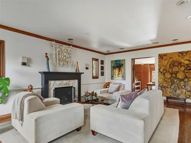 Photo 8 — 812 NW 39th Street, Oklahoma City, OK 73118