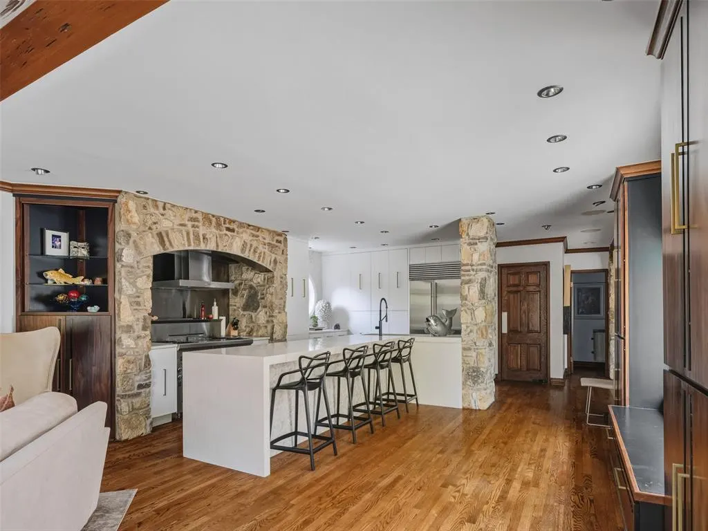 Photo 15 — 812 NW 39th Street, Oklahoma City, OK 73118