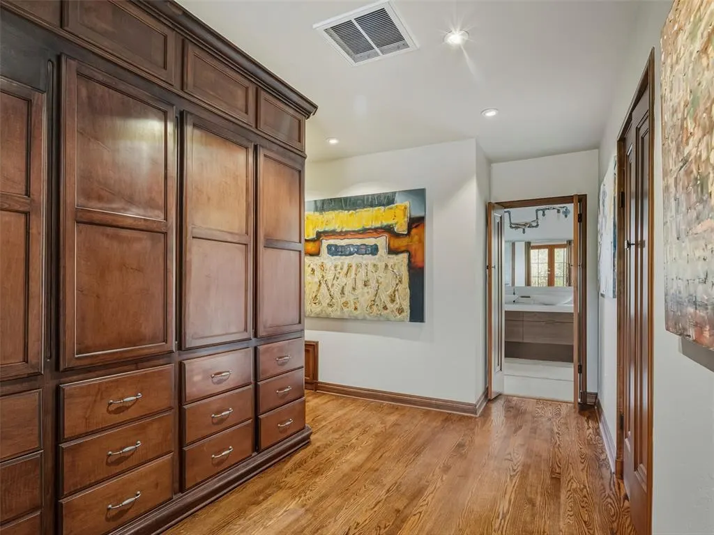 Photo 32 — 812 NW 39th Street, Oklahoma City, OK 73118