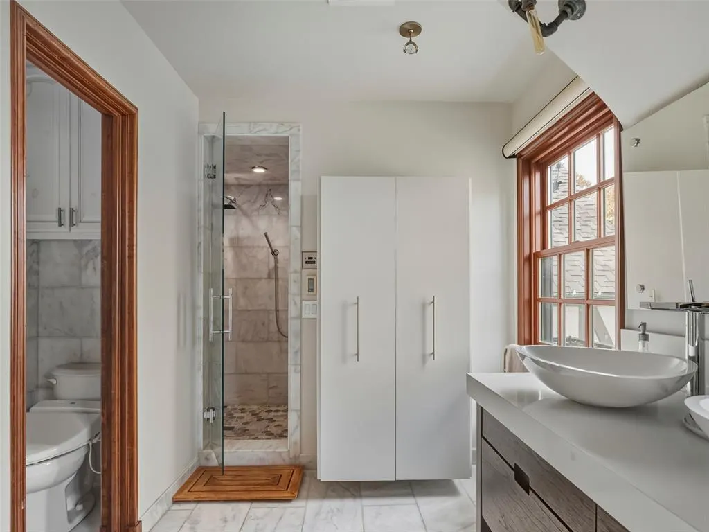 Photo 35 — 812 NW 39th Street, Oklahoma City, OK 73118