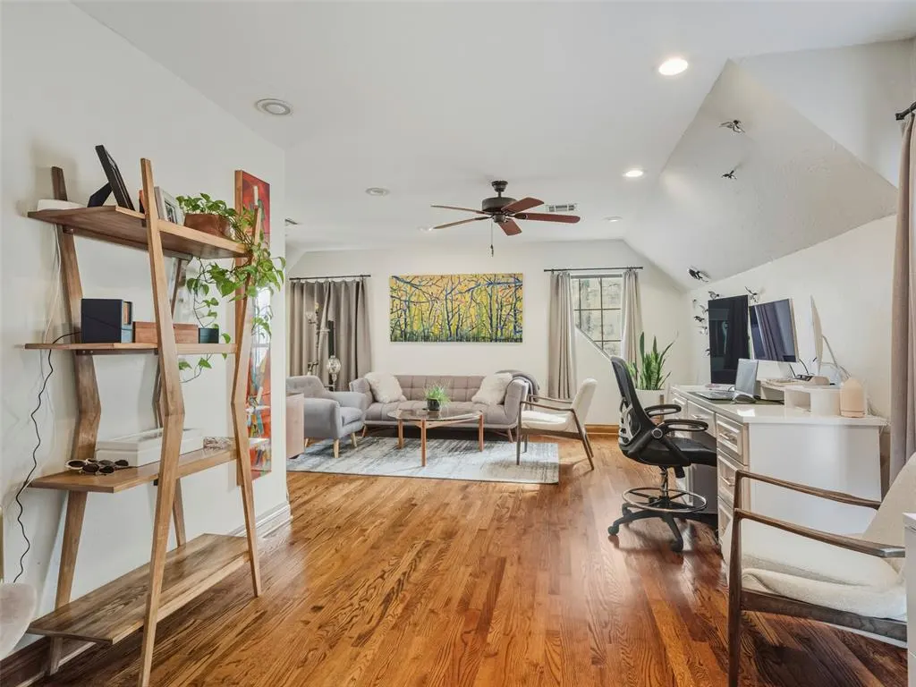 Photo 41 — 812 NW 39th Street, Oklahoma City, OK 73118