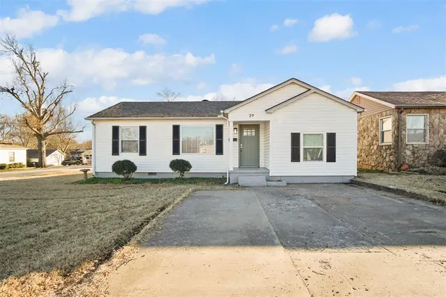 Photo 2 — 29 E Midland Street, Shawnee, OK 74804