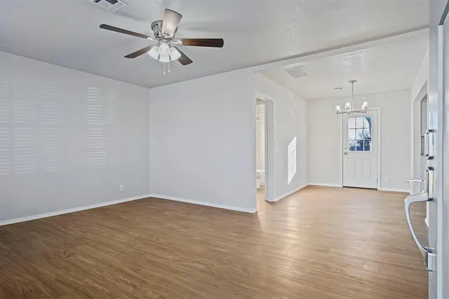 Photo 5 — 29 E Midland Street, Shawnee, OK 74804