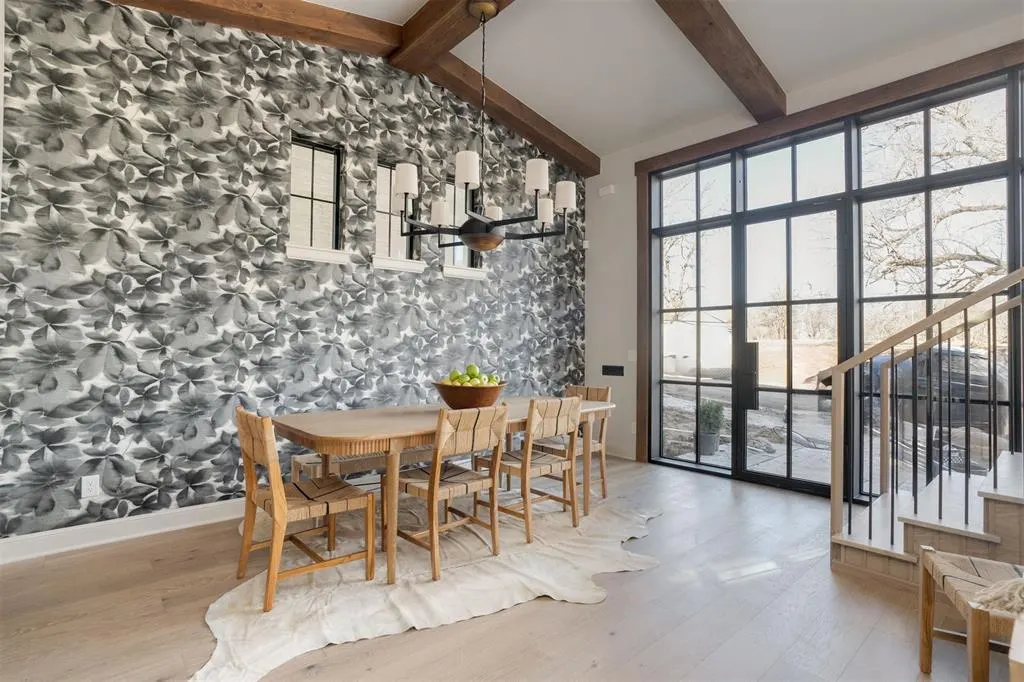 Photo 4 — 326 SW 13th Street, Oklahoma City, OK 73109