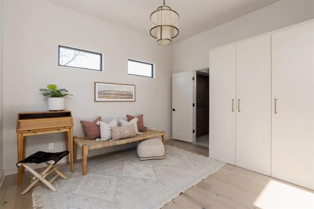 Photo 32 — 326 SW 13th Street, Oklahoma City, OK 73109