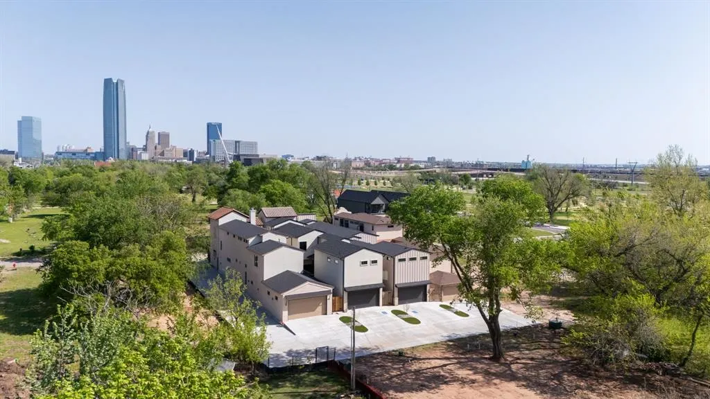 Photo 41 — 326 SW 13th Street, Oklahoma City, OK 73109