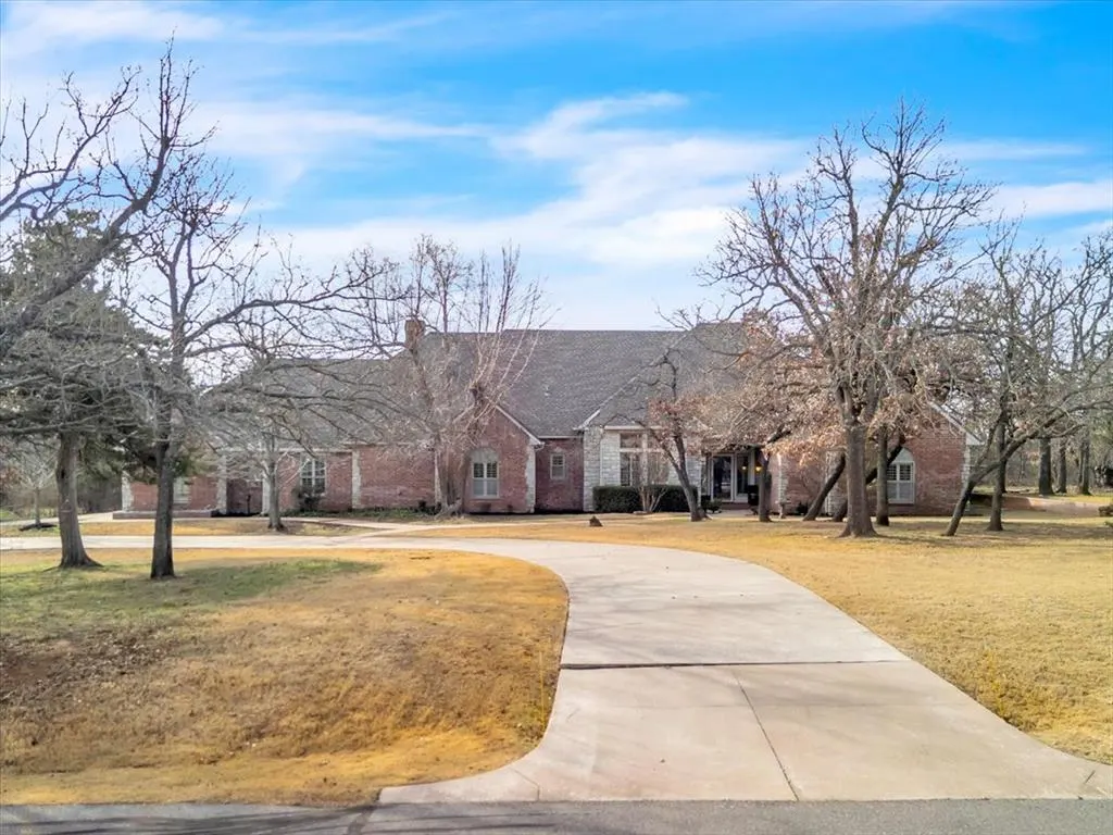 Front exterior — 5617 Georgetowne Road, Edmond, OK 73034
