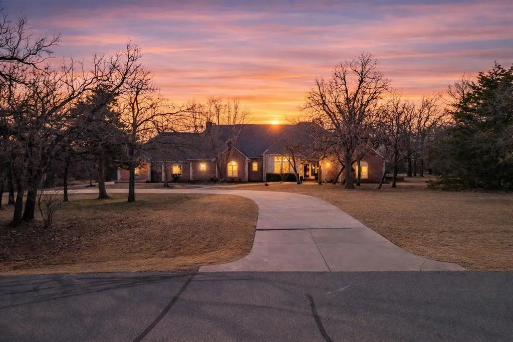 Photo 50 — 5617 Georgetowne Road, Edmond, OK 73034