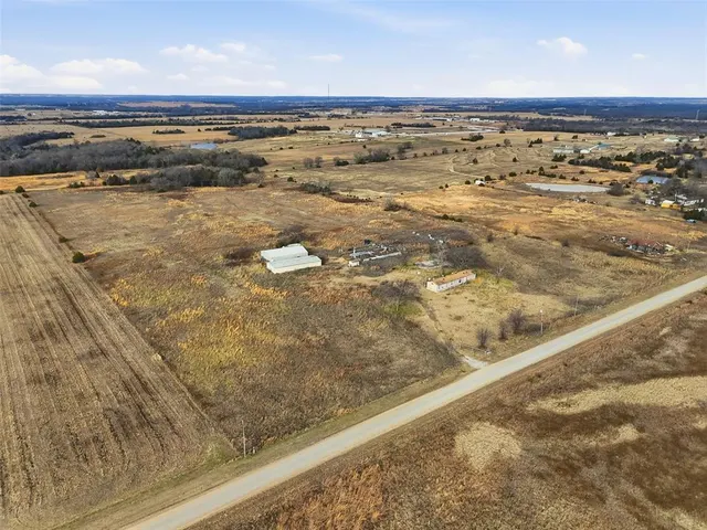Photo 3 — 27678 S 545th West Avenue, Stroud, OK 74079