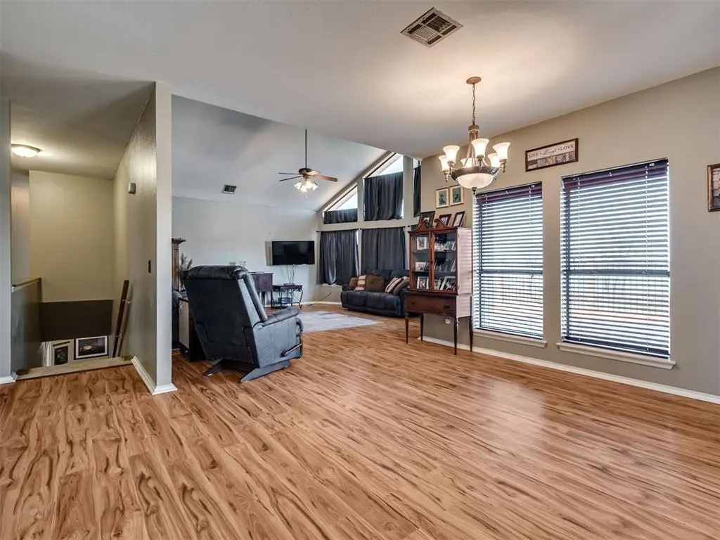Photo 14 — 30280 Stephens Drive, McLoud, OK 74851